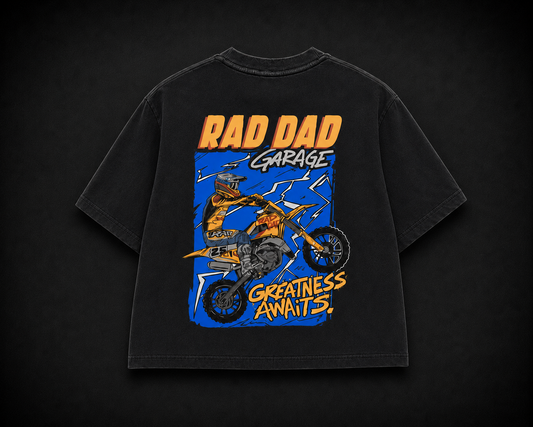 Women's '"Greatness Awaits" Black Boxy Tee
